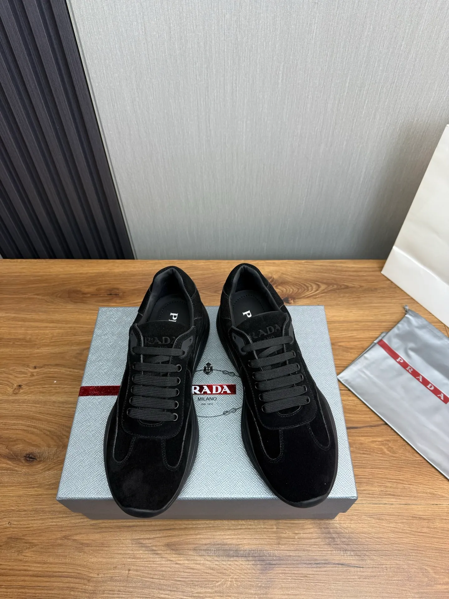 Men's shoes 💰540💰 [PRADA] Men's shoes are popular in the counter, official website is synchronized, 1 high-quality shipment ✔️Original frosted cowhide + cowhide lining, 1🆚1 replica, original sole, 38-45 (45 customized, non-refundable)